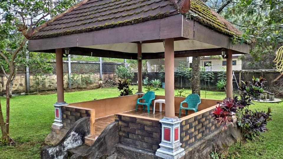 Private Villa 5 rooms in Sekipan with best views. Villa in Indonesia