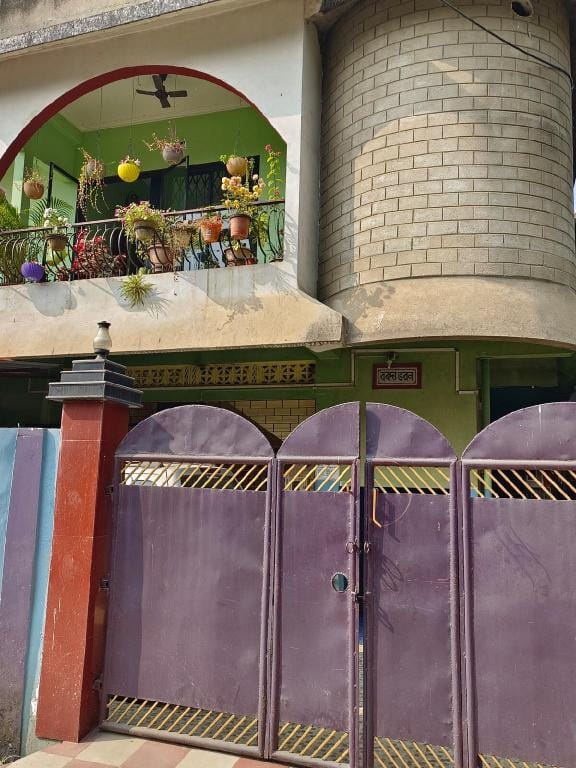 guesthouse with AC & free parking for hatchback. Vacation rental in Bangladesh