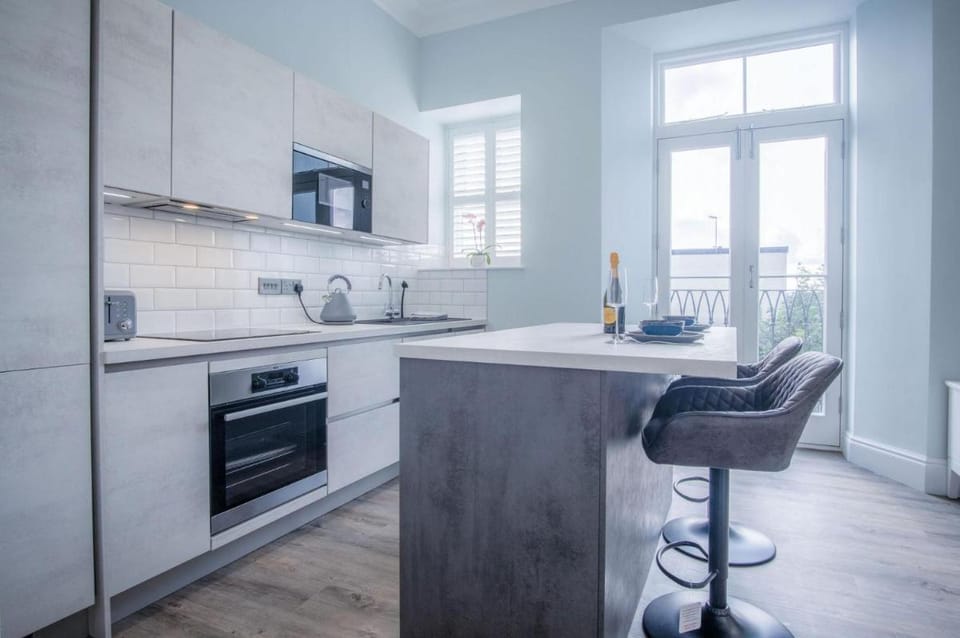 No 6 Croft House - 1 Bedroom Apartment - Tenby Apartment in Wales
