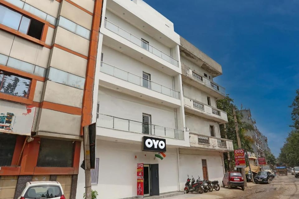 Hotel O La Bella Hotel in Delhi