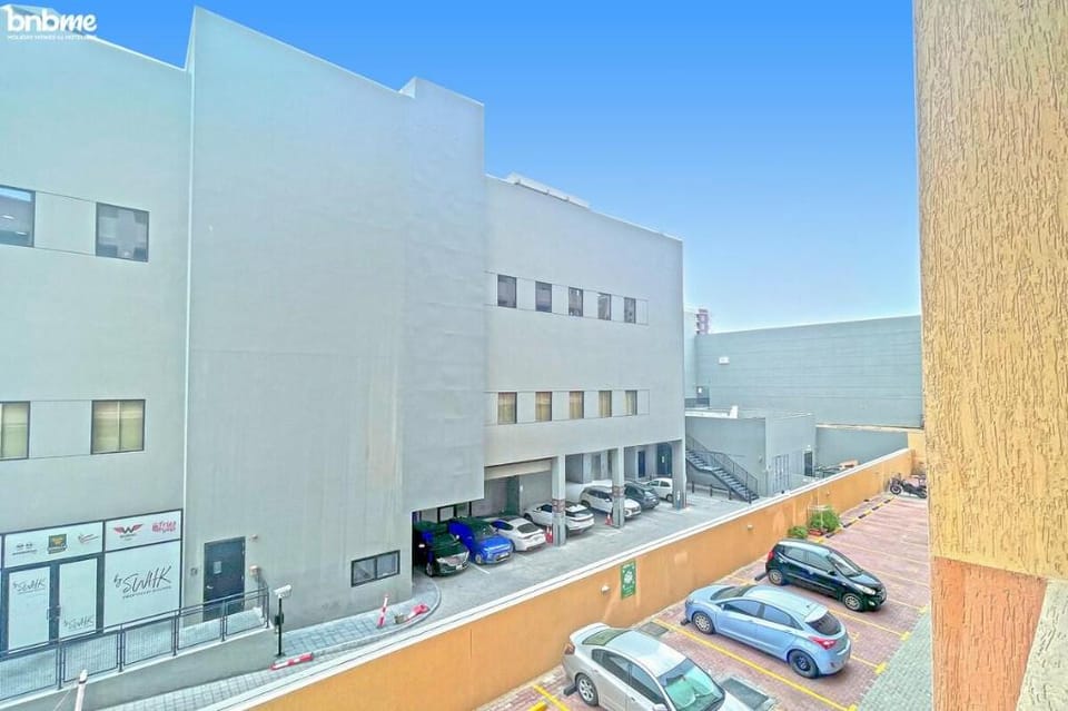 bnbmehomes | Cosy Apt with Modern Amenities-109 Apartment in Dubai