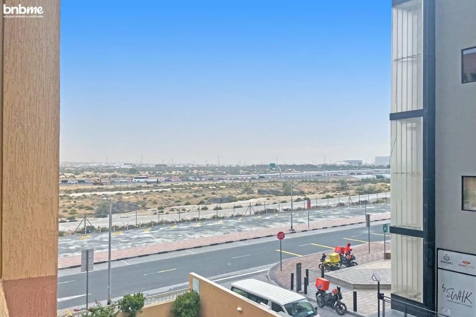 bnbmehomes | Cosy Apt with Modern Amenities-109 Apartment in Dubai