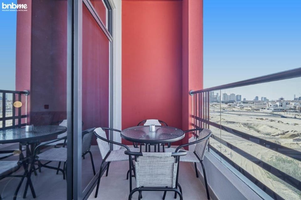 bnbmehomes | Chic Studio w/ A + Amenities- 314 Apartment in Dubai