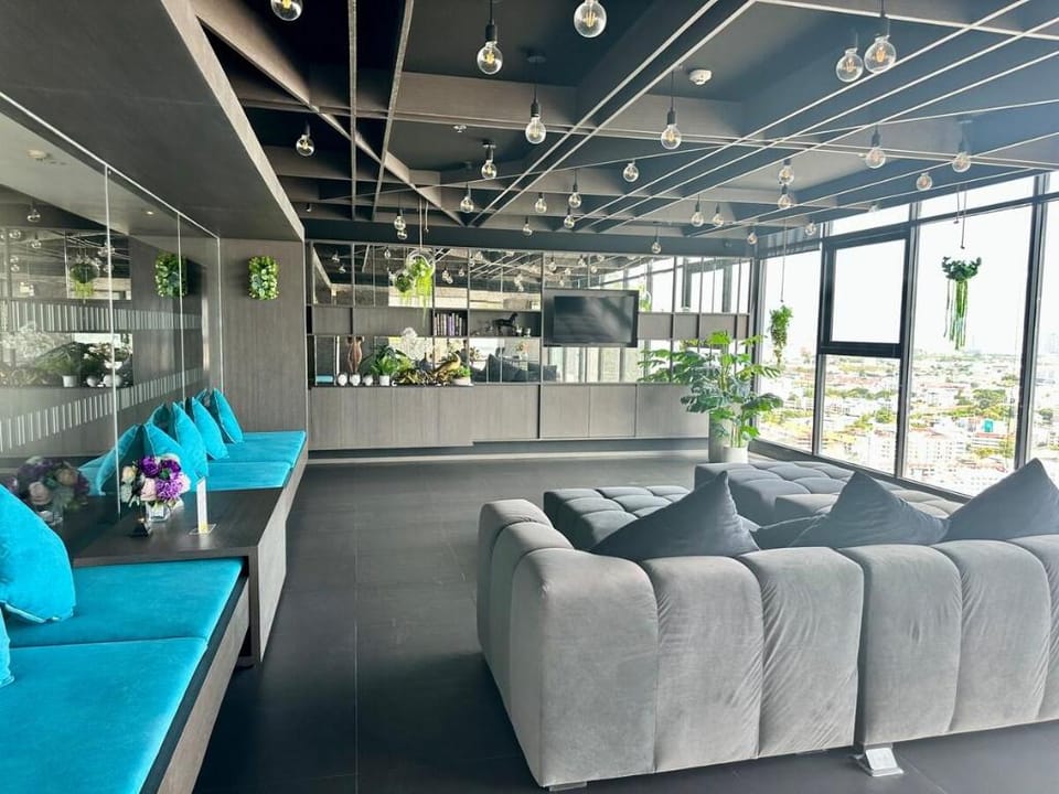 The BASE Condo l Pool view - Sea view | Fast net Vacation rental in Pattaya City