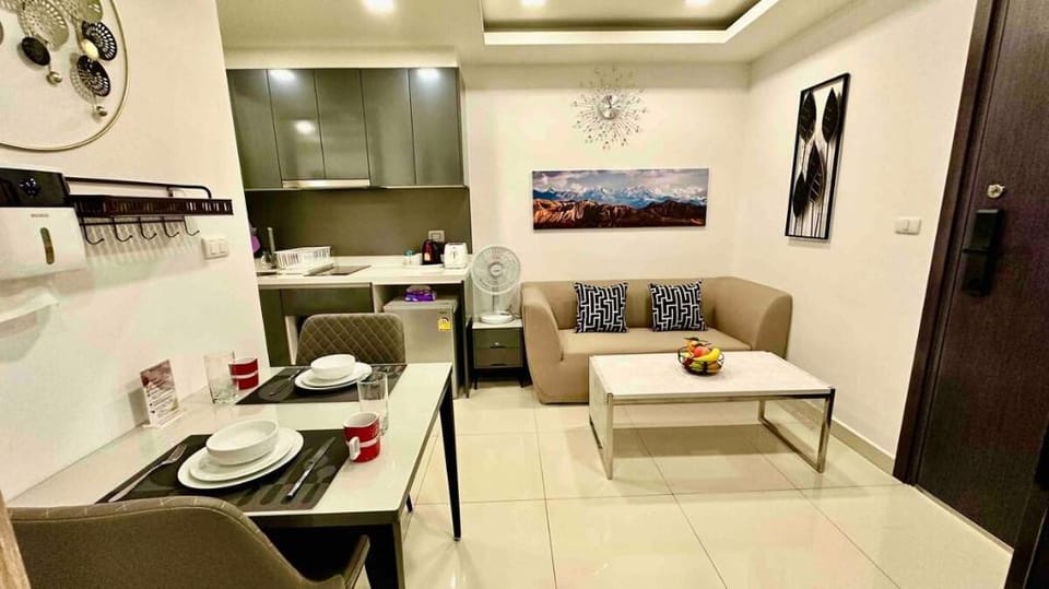 Arcadia Condo| Pool access-C | Gym-Sauna | FastNET Apartment in Pattaya City