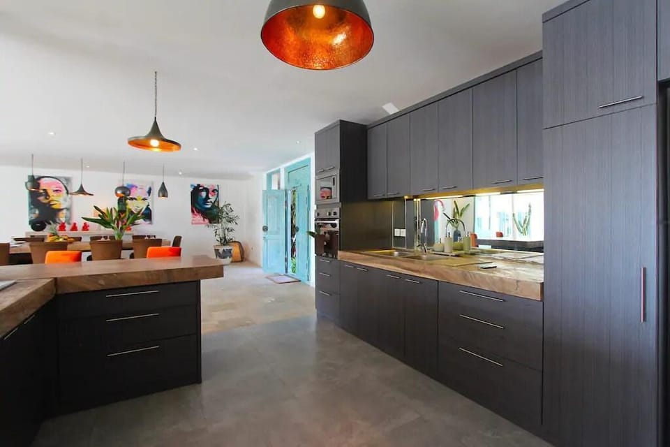 Villa Allegria Canggu 6BR  Near Beach & Finns Vacation rental in North Kuta