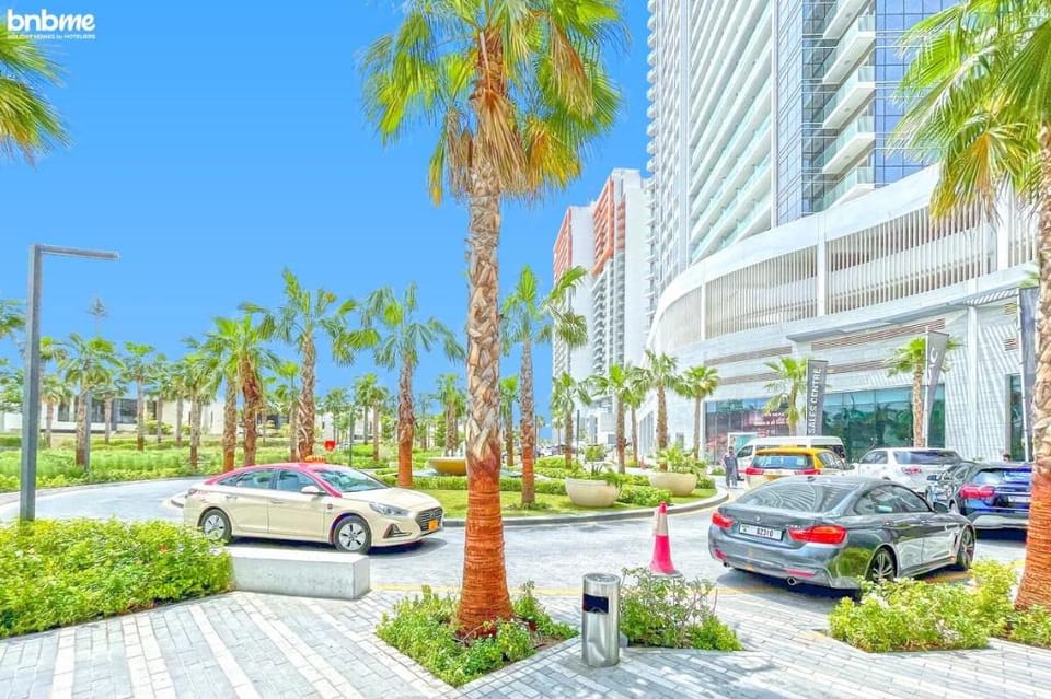 bnbmehomes Damac Hills Studio w/ City View-2504 Apartment in Dubai