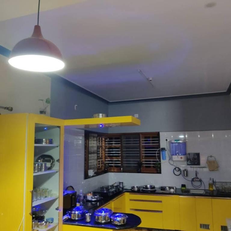 3 Bedroom 3 Bathroom Home in Shanivarasanthe Vacation rental in Kerala