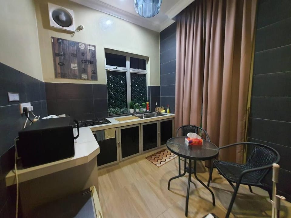 Cozy 2bedrooms, 1 Bathroom Kitchen and Living Area Vacation rental in Kedah