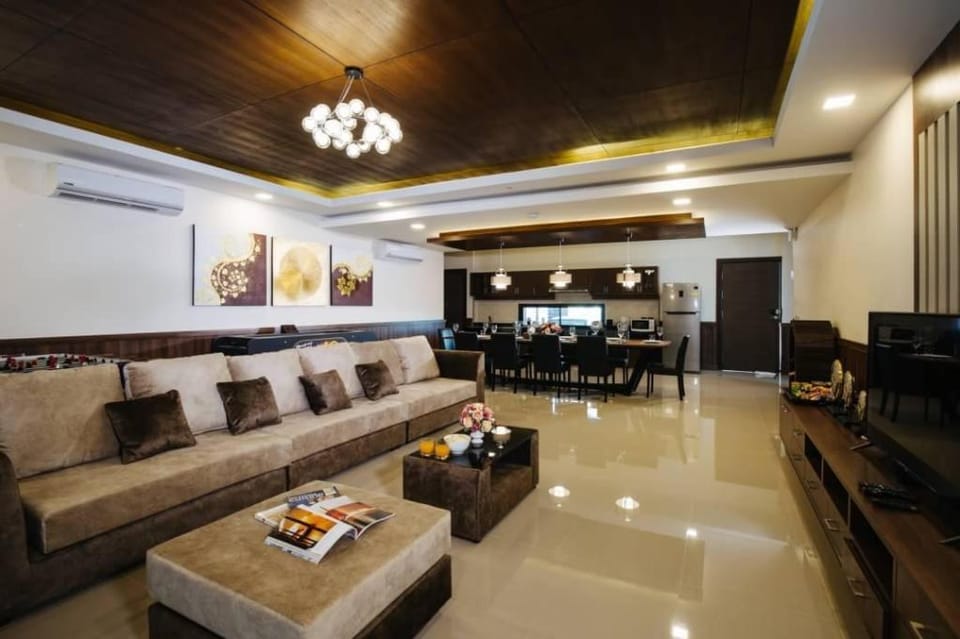 Y.E.S  Resort Pool Villa/6卧6卫泳池度假别墅/赠机场接送/寺庙景点 Villa in Thailand