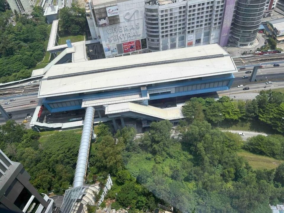 Next to MRT Family Netflix Cheras 8pax Vacation rental in Federal Territory of Kuala Lumpur