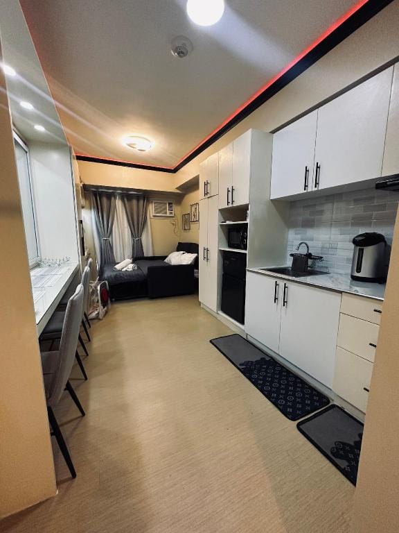 iloilo staycation condo by knc - Avida Tower 3 Apartment in Iloilo City