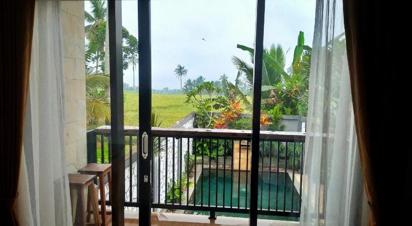AUREIRIN GUESTHOUSE Hotel in East Java