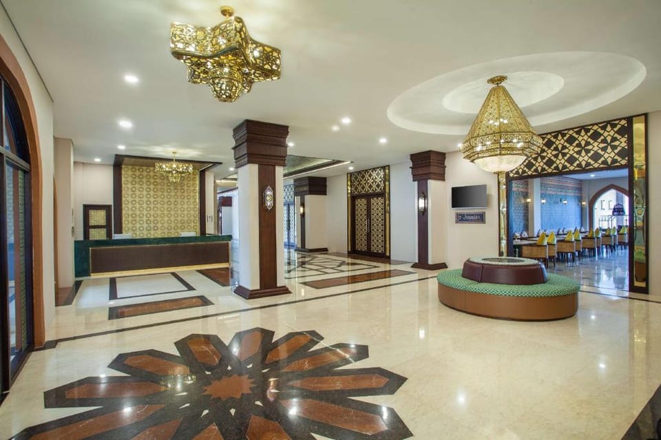 Alhambra Hotel & Convention, BW Signature Collection Hotel in West Java