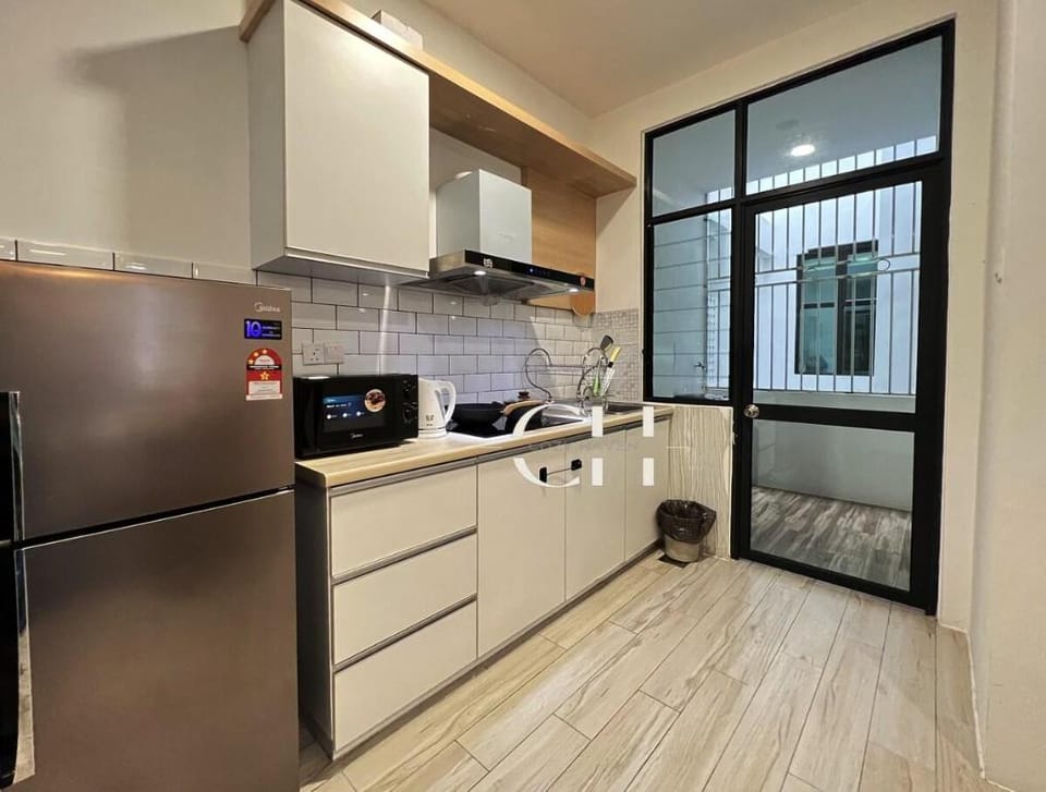 Zen 66 near to Boulevard and Aeon Mall  Vacation rental in Kuching