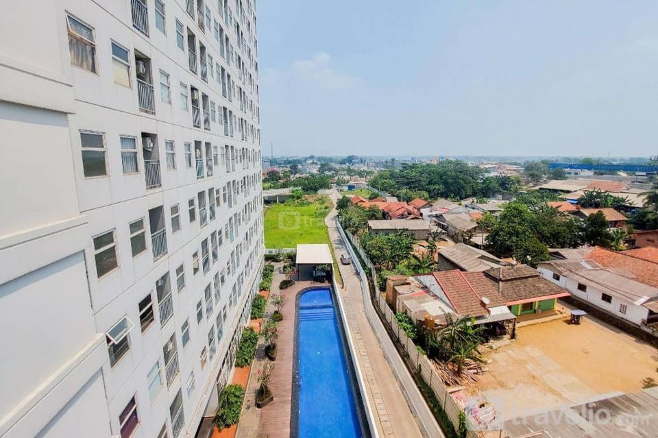 Warm Studio Serpong Garden Apartment By Travelio Apartment in West Java