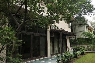 Bali Mantra Vacation rental in New Delhi