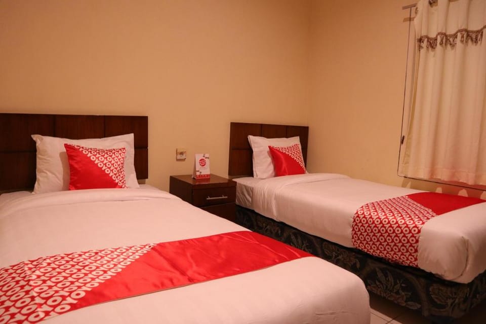 OYO 1305 Hotel Al-ghani Syariah Hotel in Padang
