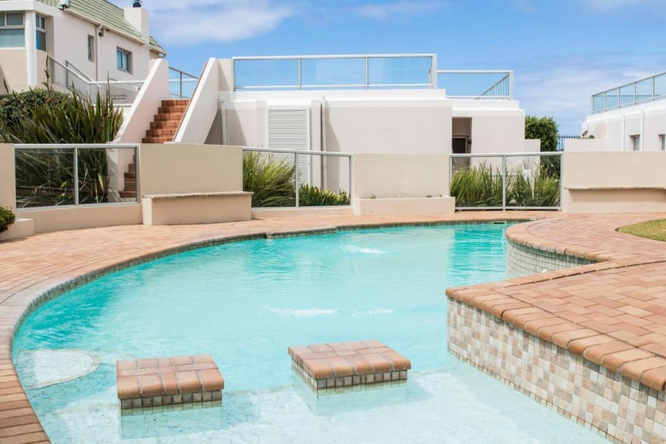 Modern Seaview Apartment Apartment in Port Elizabeth