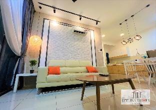 Melaka ⚡{Atlantis Suite} ⚡City-View/ 4Pax/ WIFI Apartment in Malacca