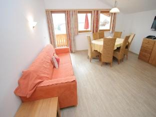 Apartment Uderns near Hochzillertal Ski Lift Apartment in Uderns