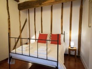 Cosy gite in a beautiful high location, with private swimming pool and garden Vacation rental in Occitanie