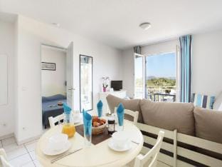 Spacious Apt Near the Beach Apartment in Roquebrune-sur-Argens