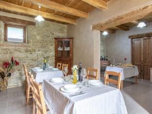 Tranquil Farmhouse in Sestino Vacation rental in Marche