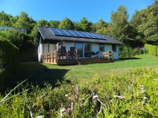 Bungalow by Reservoir in Eifel Vacation rental in Vulkaneifel