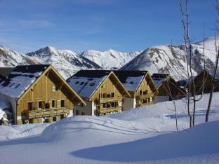 Pet-Friendly Alpine Escape Apartment in Saint-Sorlin-d'Arves