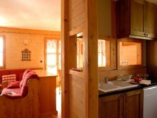 Family Home in Lifts Vacation rental in Huez