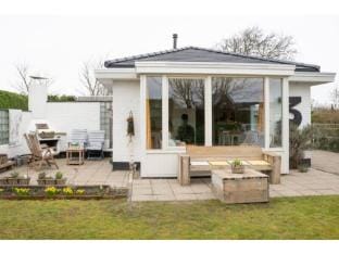Tranquil holiday home near beach Vacation rental in Renesse
