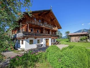 Holiday Home Brixen Valley Ski Bus Access Vacation rental in Salzburgerland