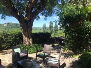 Cozy vacation home in Nouvelle-Aquitaine Vacation rental in Occitanie
