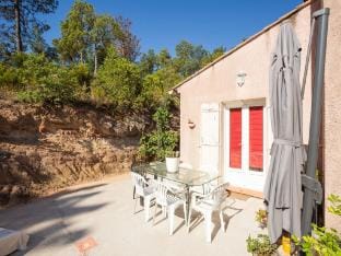 Villa in Vidauban with Pool and BBQ Terrace Villa in Vidauban