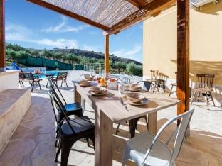 Family-Friendly Sicily Stay Villa in Sicily