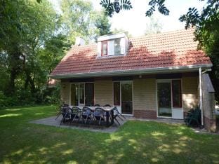 Holiday Home near Lemelerberg Nature Reserve Vacation rental in Overijssel (province)