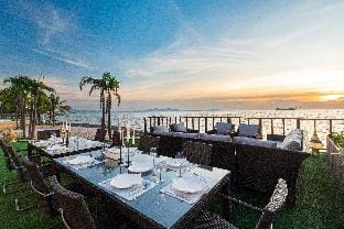 Gala Beachfront, Private Beachfront Villa Villa in Pattaya City