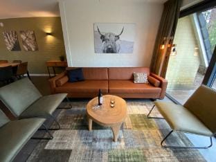 Nice villa with 4 bathrooms, near Vrachelse Heide Vacation rental in Oosterhout