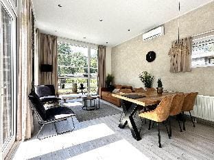 Bright Chalet in Nature Park Vacation rental in Hoenderloo