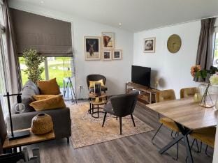 Chalet in Gelderland with Spacious Garden Vacation rental in Gelderland, Netherlands