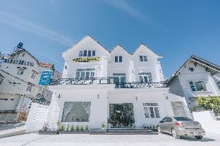 Green Galaxy Hotel Villa in Dalat