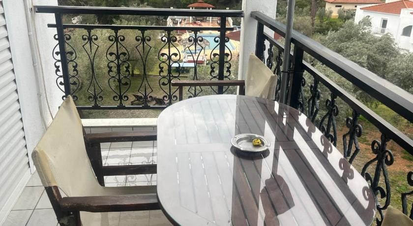 Villa Askamnia and Suites Hotel in Halkidiki
