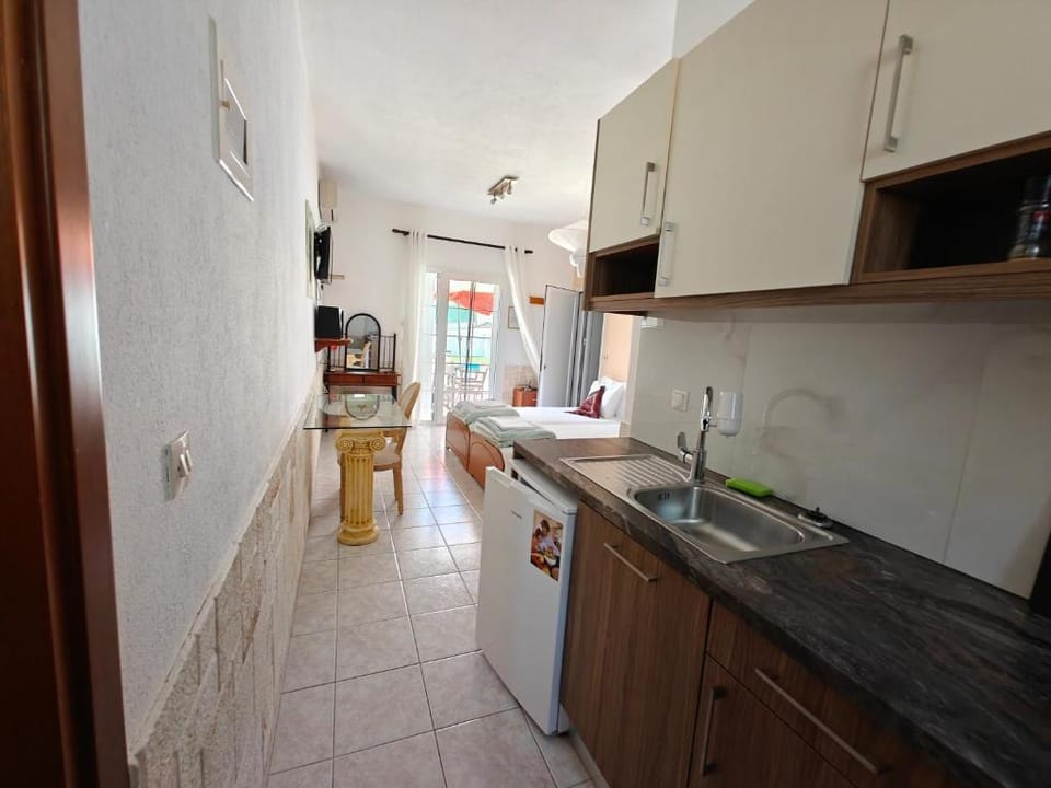 Villa Askamnia and Suites Hotel in Halkidiki
