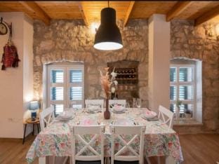 Adorable holiday home with swimming pool Vacation rental in Imotski