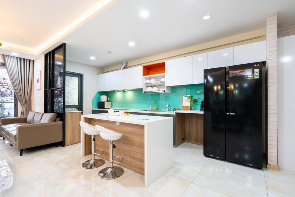 Luxury Gold Apartment 86 -Rooftop Pool Central City Apartment in Ho Chi Minh City