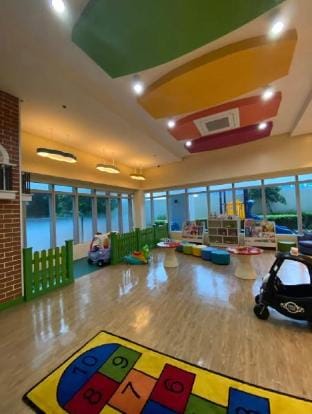 Stylish 1br at Uptown Parksuites Apartment in Makati