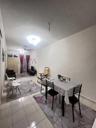 HOMESTAY PERMAI UTAMA II GURUN (MUSLIM ONLY) Vacation rental in Kedah