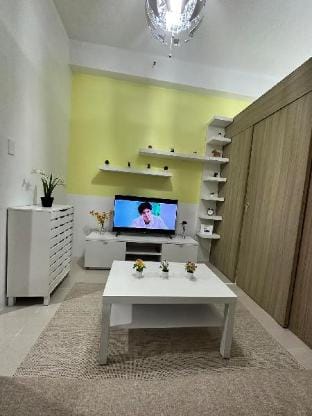 Night Blink Roxas Pasay City  Apartment in Pasay