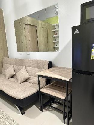 Night Blink Roxas Pasay City  Apartment in Pasay
